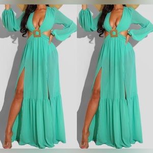 Green maxi dress😍